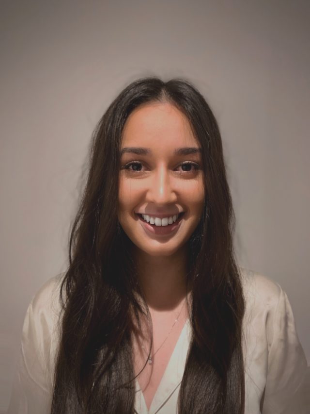 Sumeeta Headshot